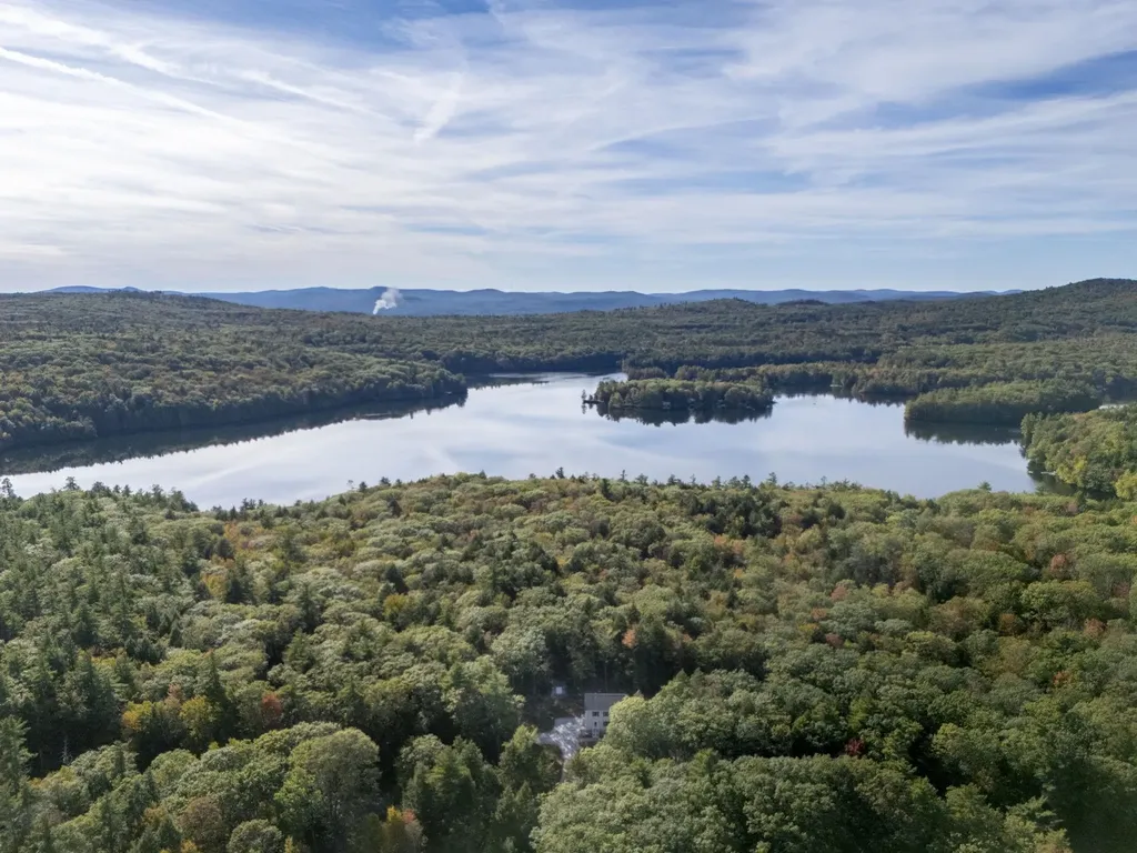 308 Reservoir Road Deering NH 03244