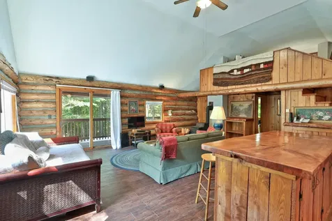 1782 Blackmer Boulevard Stockbridge VT 05772