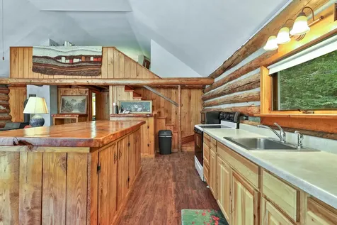 1782 Blackmer Boulevard Stockbridge VT 05772