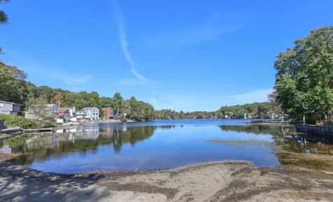 17 Cole Road Windham NH 03087