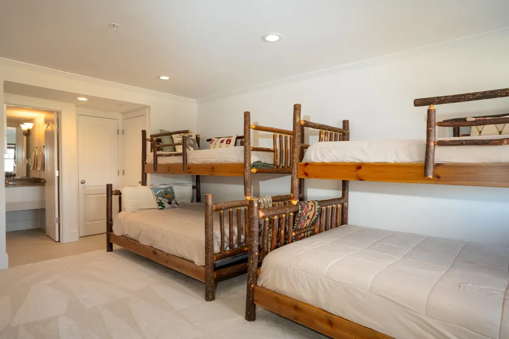 19 Village Lodge Road Stratton VT 05155