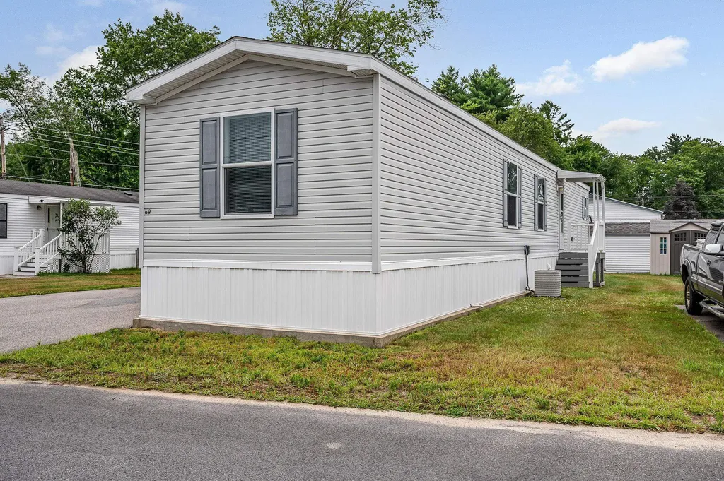 69 Caddy Drive Salem NH 03079