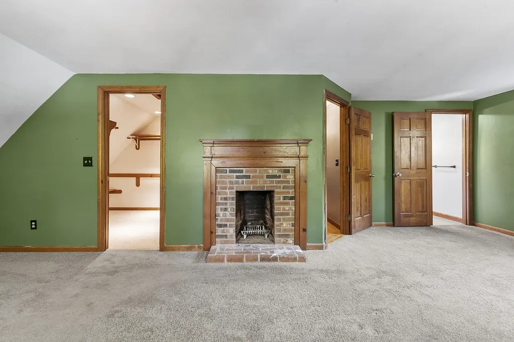 96 North Road North Hampton NH 03862