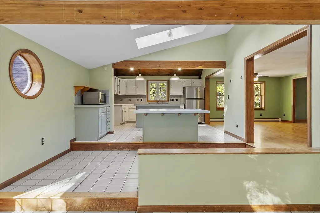 96 North Road North Hampton NH 03862