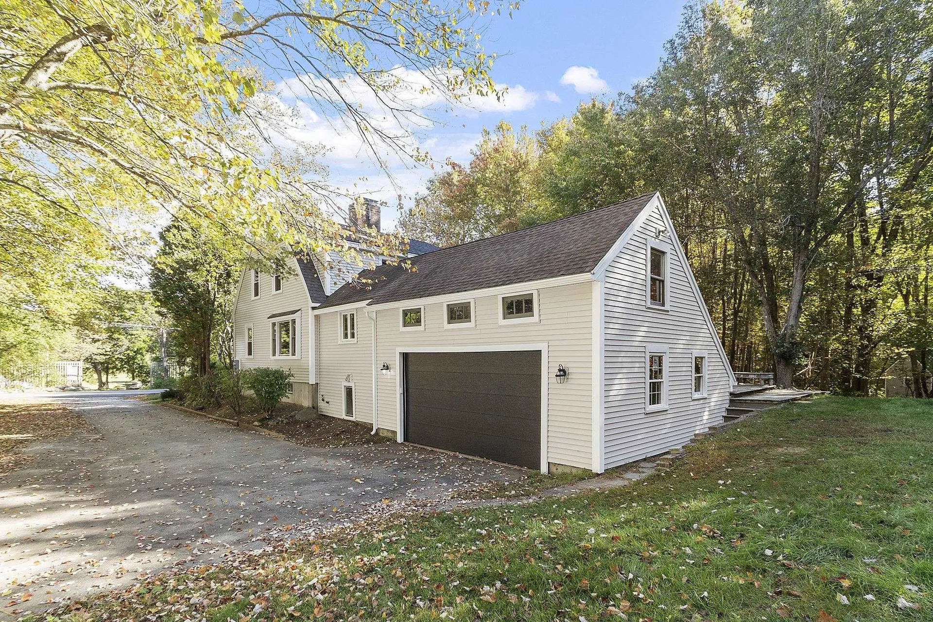 96 North Road North Hampton NH 03862