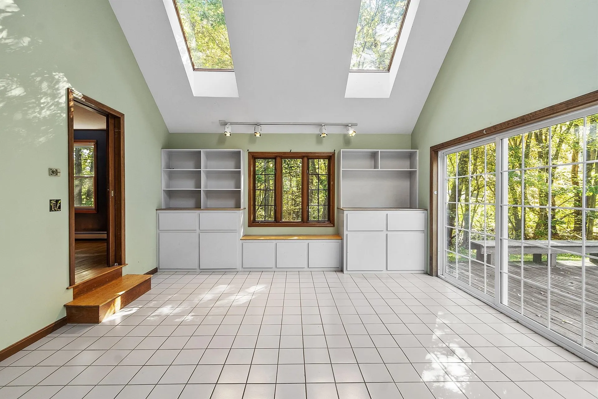 96 North Road North Hampton NH 03862