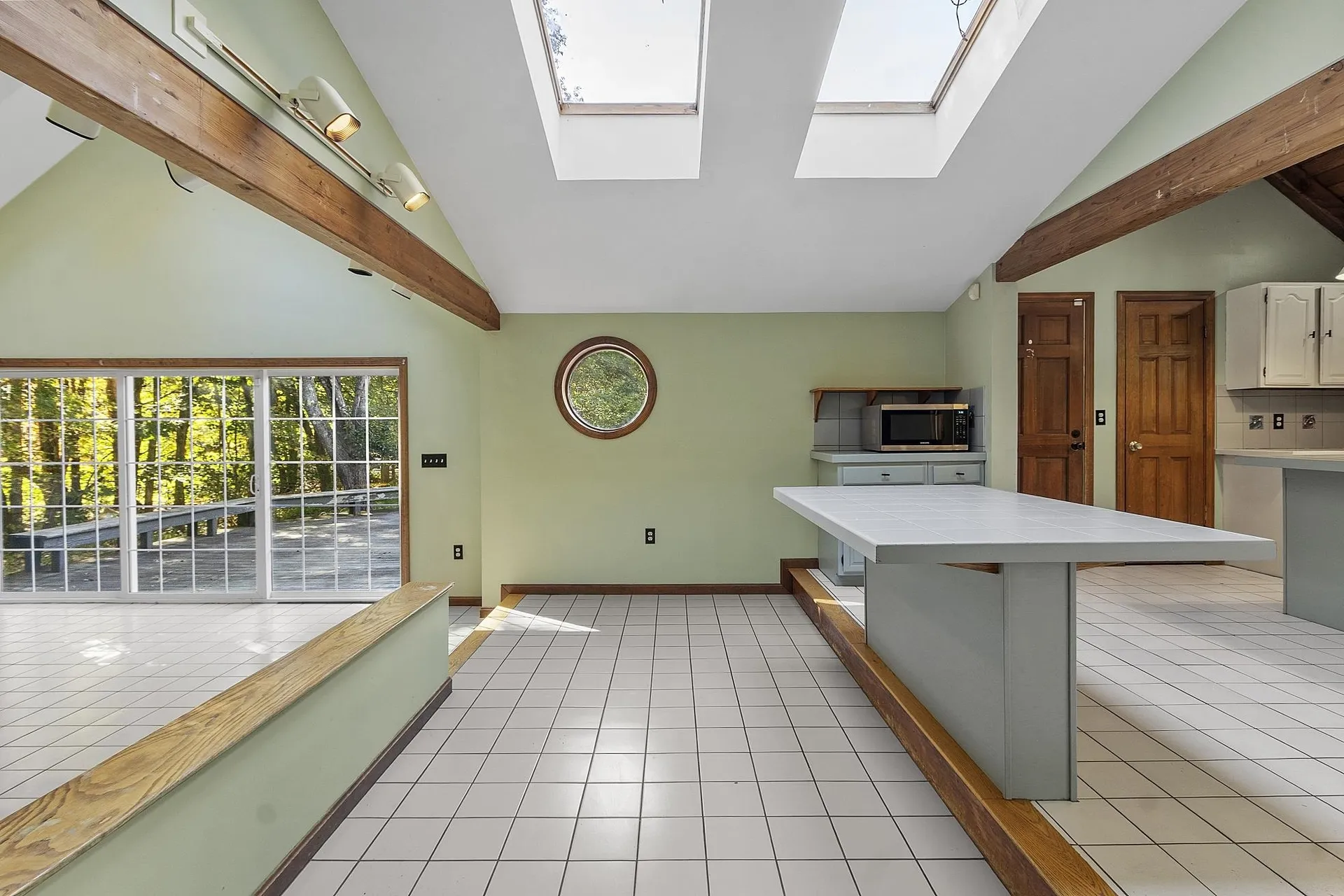 96 North Road North Hampton NH 03862