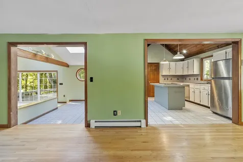 96 North Road North Hampton NH 03862