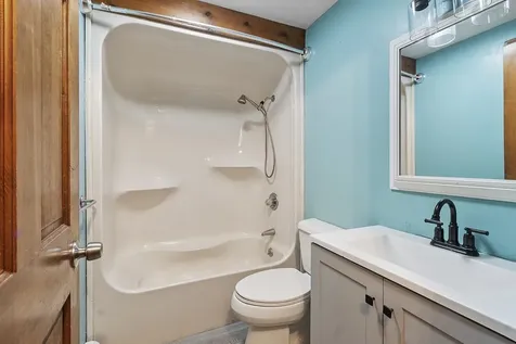 96 North Road North Hampton NH 03862