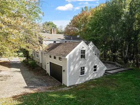 96 North Road North Hampton NH 03862