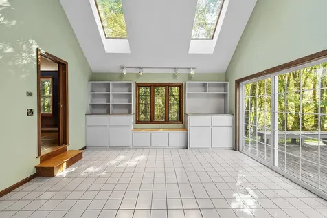 96 North Road North Hampton NH 03862