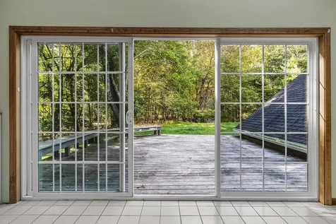 96 North Road North Hampton NH 03862