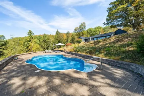 2769 Cloudland Road Pomfret VT 05067