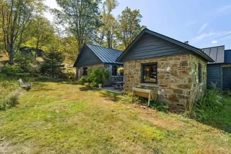 2769 Cloudland Road Pomfret VT 05067
