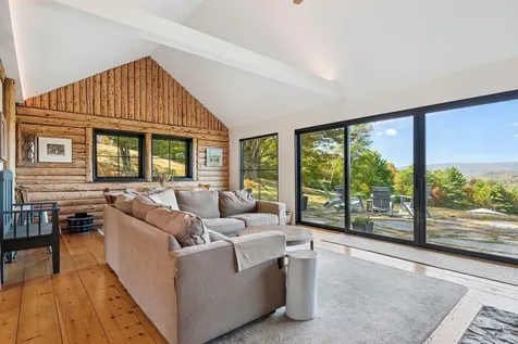 2769 Cloudland Road Pomfret VT 05067