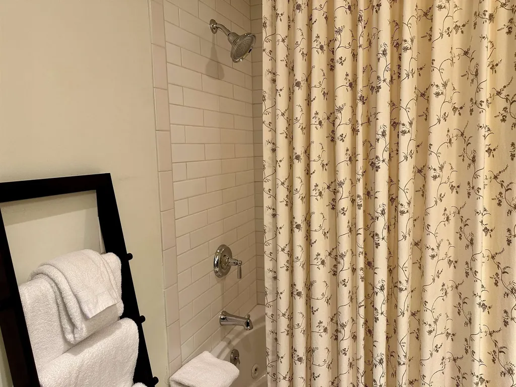 102 Forest Drive Warren VT 05674