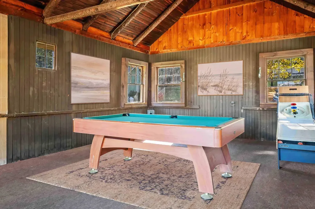 81 Lakewood Manor Road Newbury NH 03255