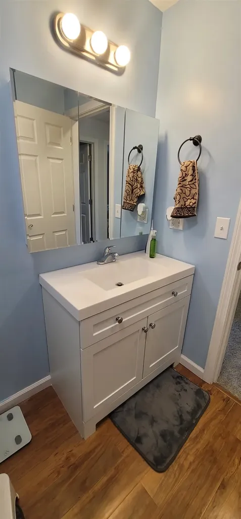 90 Karatzas Avenue Manchester NH 03104