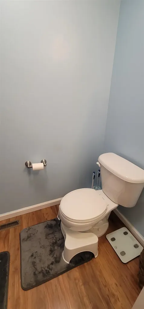 90 Karatzas Avenue Manchester NH 03104