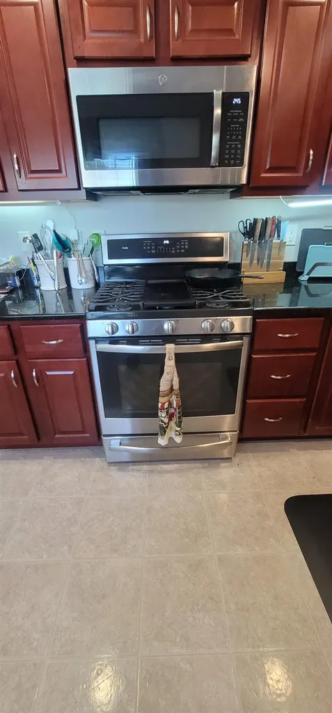 90 Karatzas Avenue Manchester NH 03104