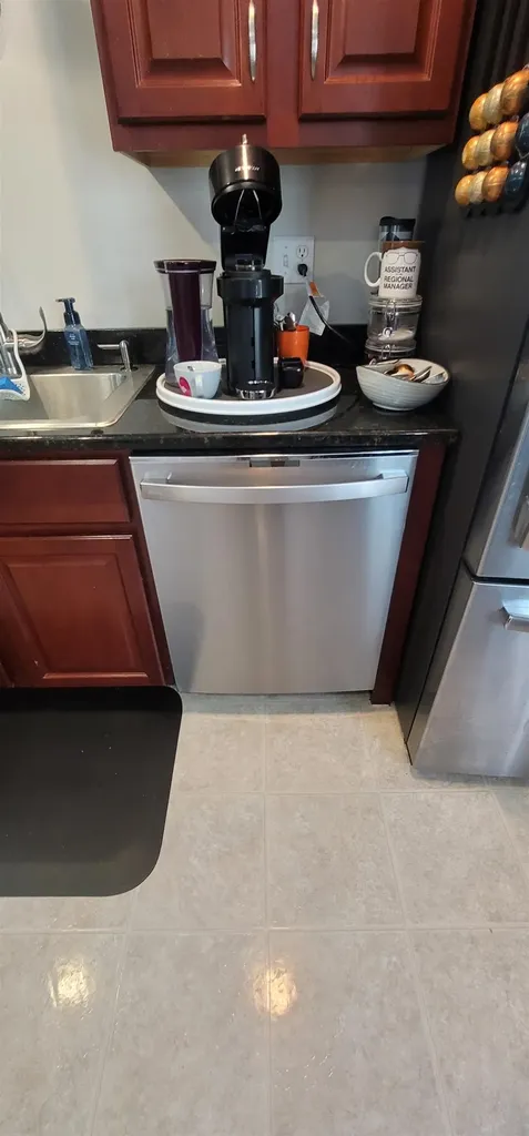 90 Karatzas Avenue Manchester NH 03104