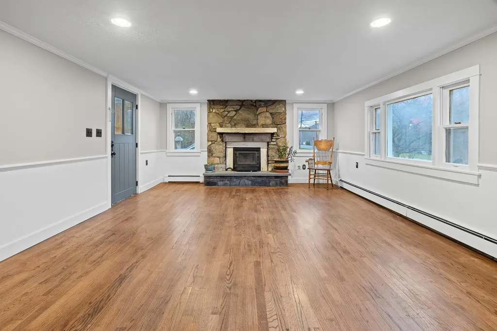 215 & 221 Vt Route 30 Dorset VT 05251