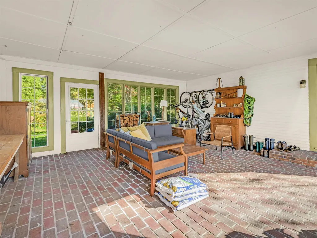 1806 Route 100 South Rochester VT 05767