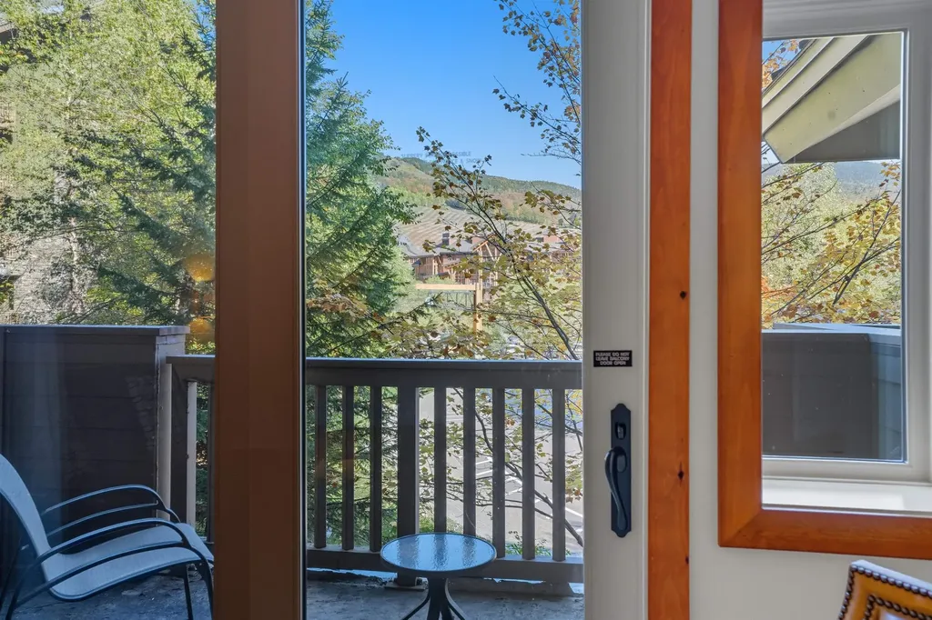 7412 Mountain Road Stowe VT 05672