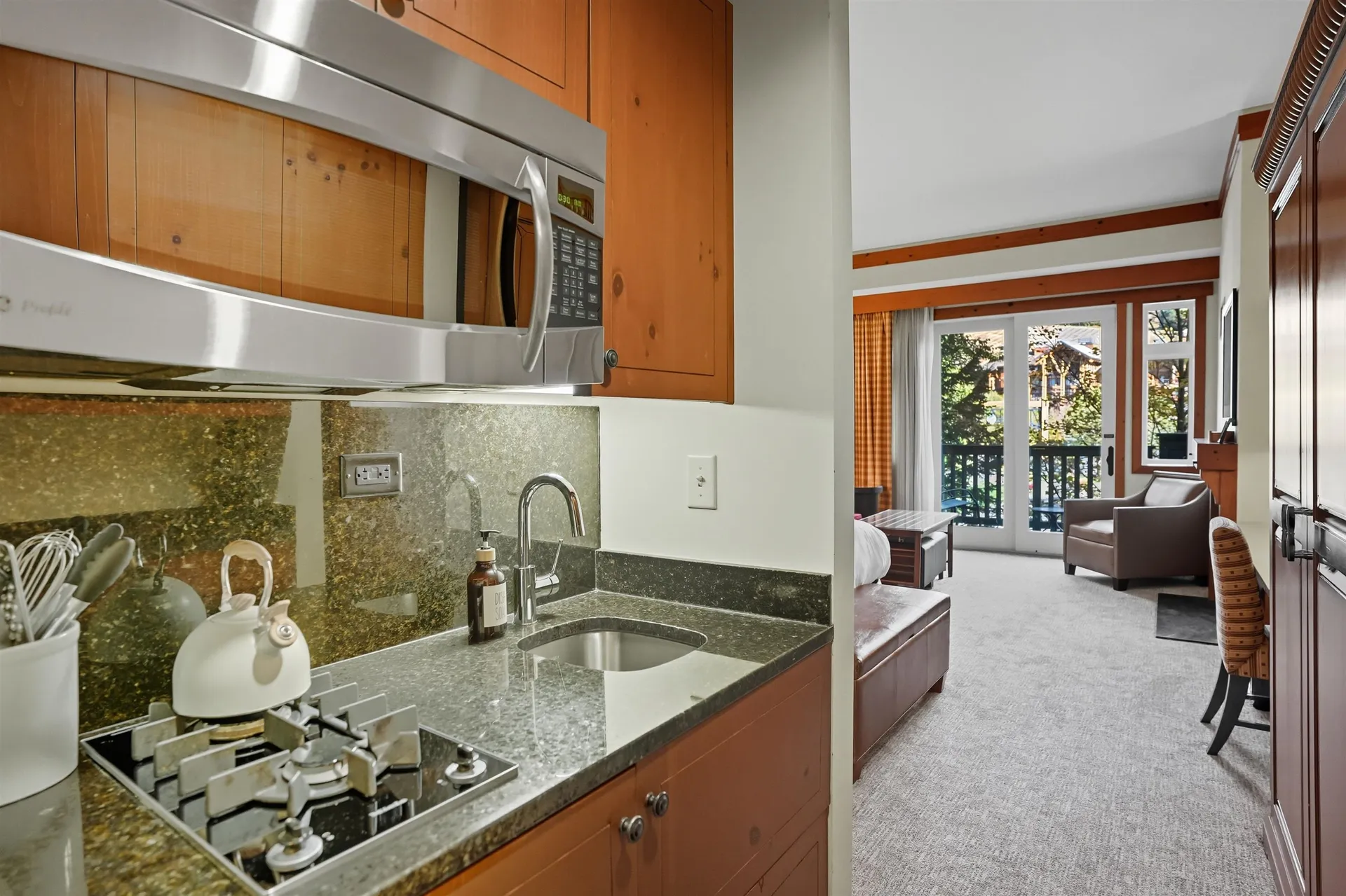 7412 Mountain Road Stowe VT 05672