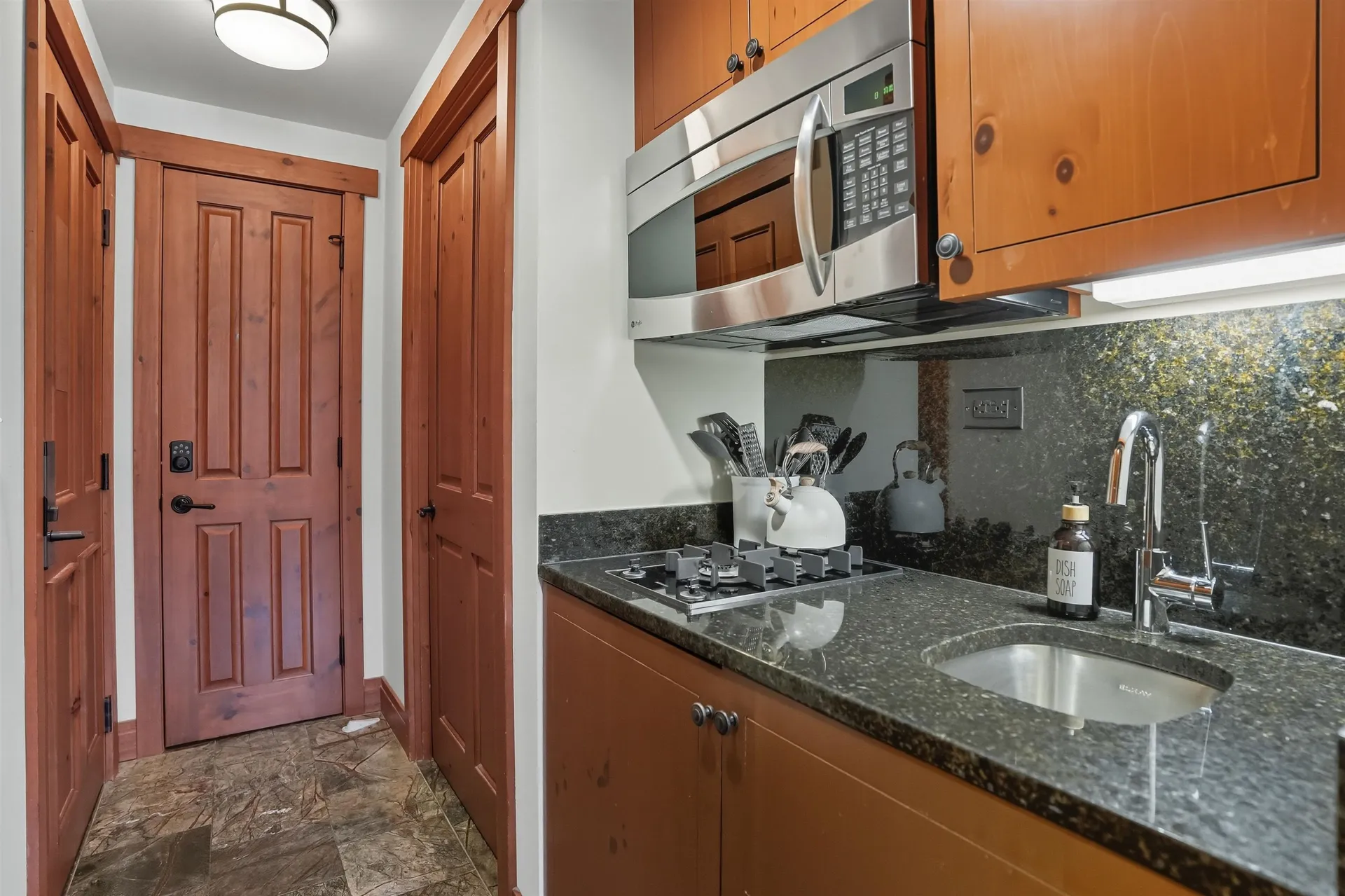 7412 Mountain Road Stowe VT 05672