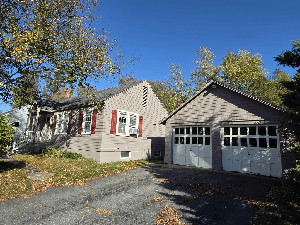 79 Southard Street St. Johnsbury VT 05819