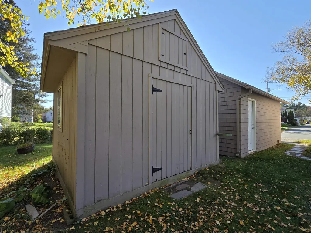 79 Southard Street St. Johnsbury VT 05819