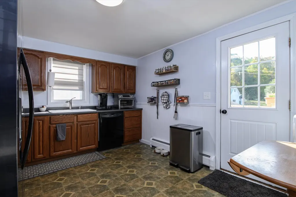 11 Newton Street Proctor VT 05765