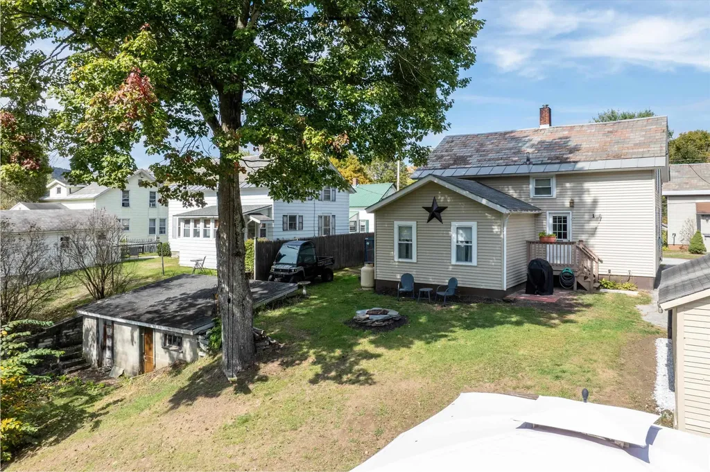 11 Newton Street Proctor VT 05765