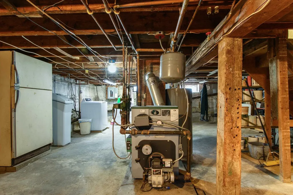 11 Newton Street Proctor VT 05765