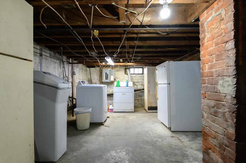 11 Newton Street Proctor VT 05765