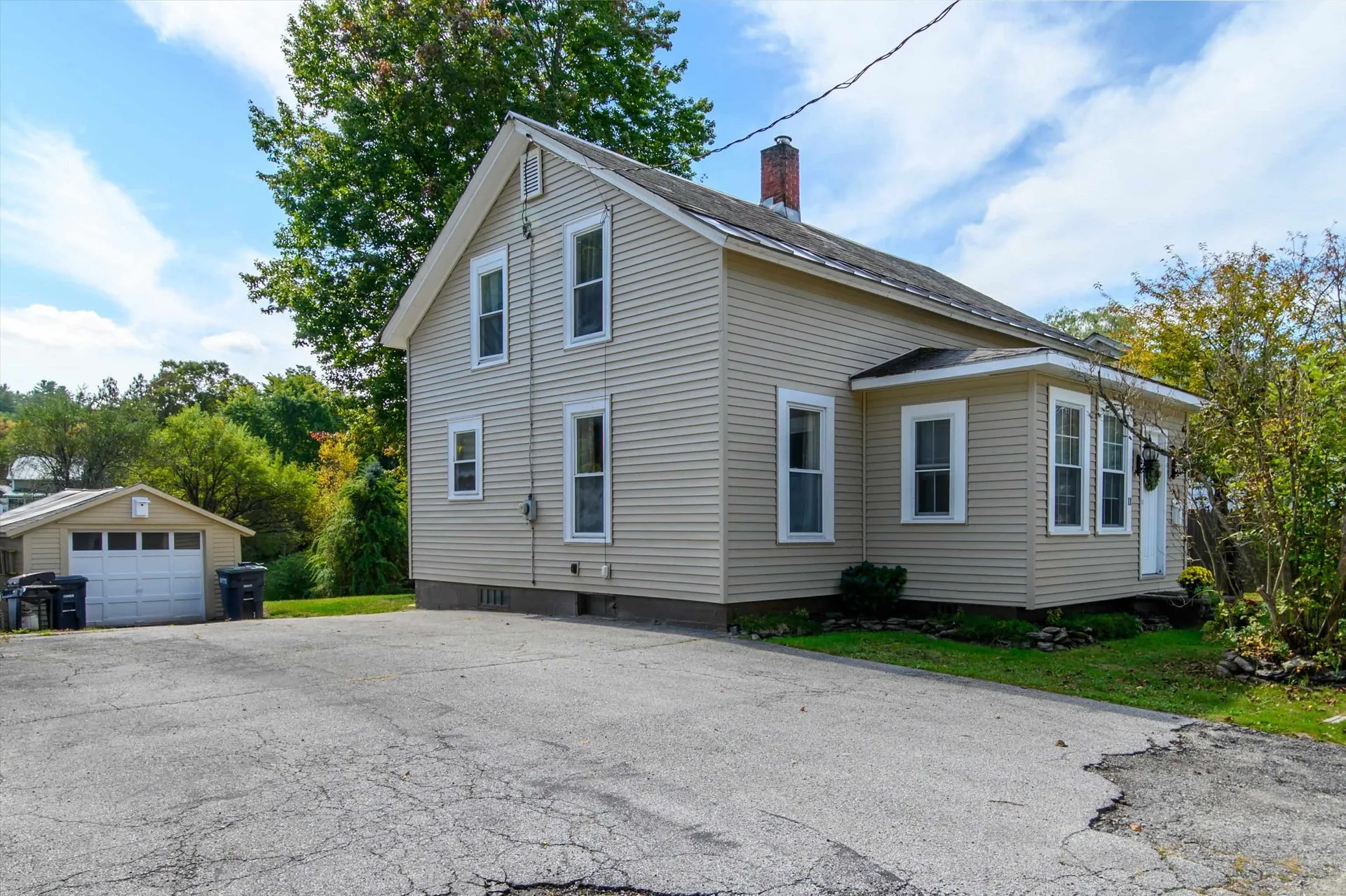 11 Newton Street Proctor VT 05765