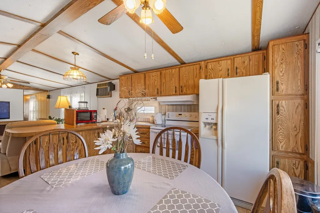 6 Pine Street Colebrook NH 03576