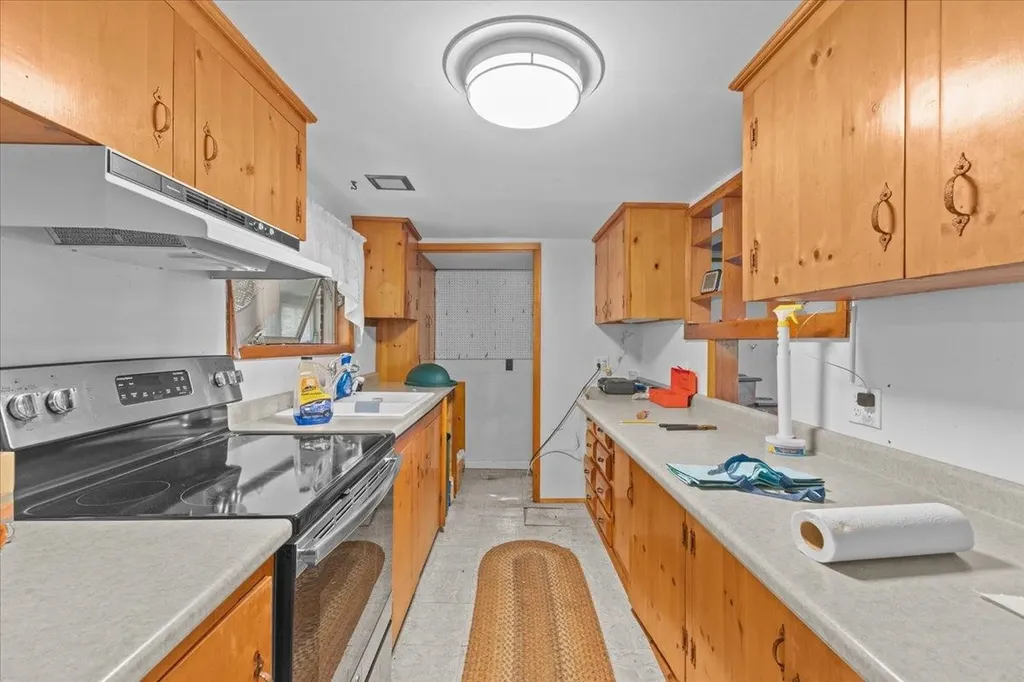 99 Oak Hill Road Williston VT 05495