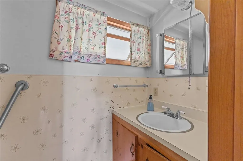 99 Oak Hill Road Williston VT 05495