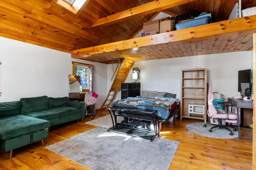 3 Margaret Avenue Raymond NH 03077