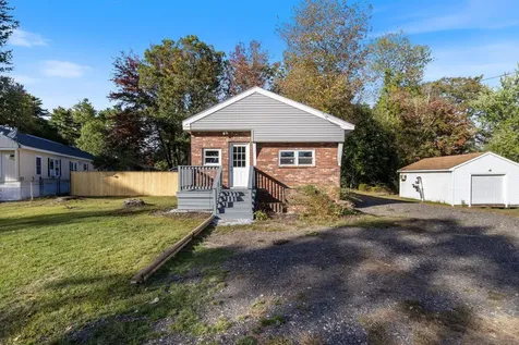 3 Margaret Avenue Raymond NH 03077