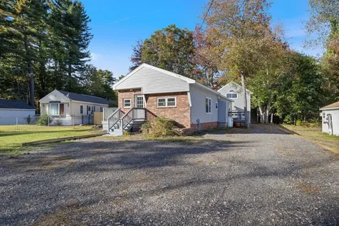 3 Margaret Avenue Raymond NH 03077