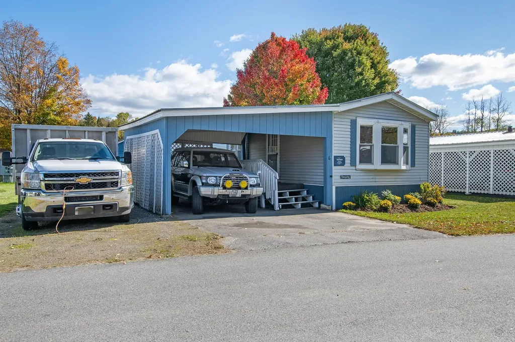 6 Pine Street Colebrook NH 03576