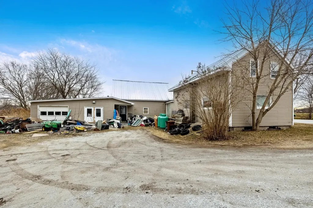 2561 Us Route 2 South Alburgh VT 05440