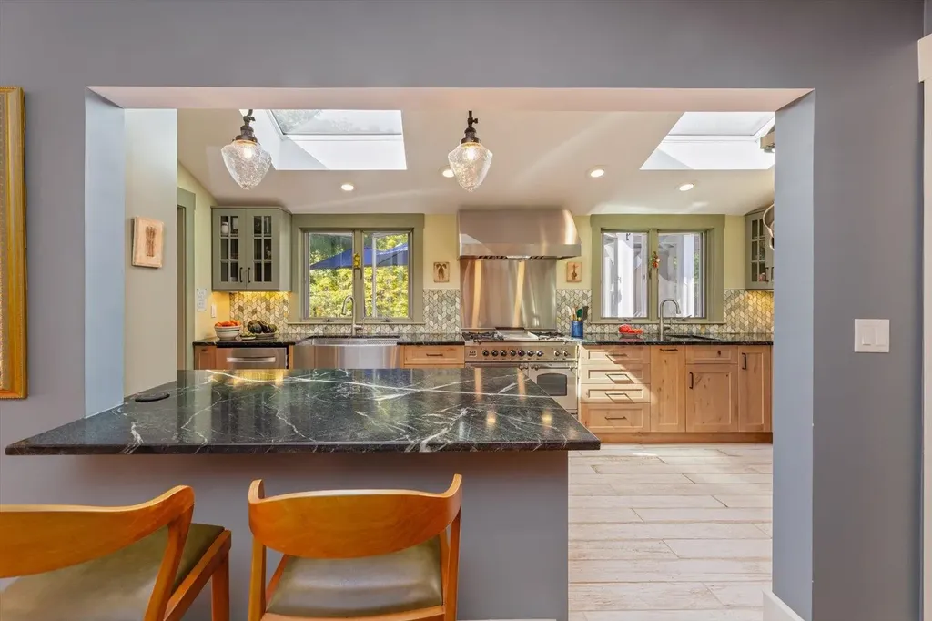 18 Antrim Road Hancock NH 03449