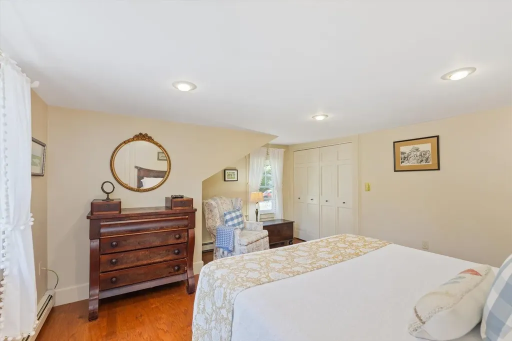 18 Antrim Road Hancock NH 03449