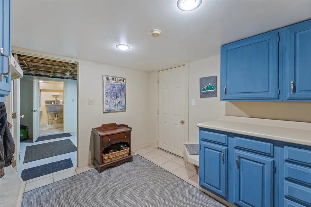 18 Antrim Road Hancock NH 03449