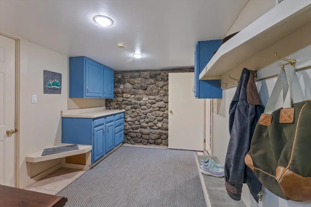 18 Antrim Road Hancock NH 03449