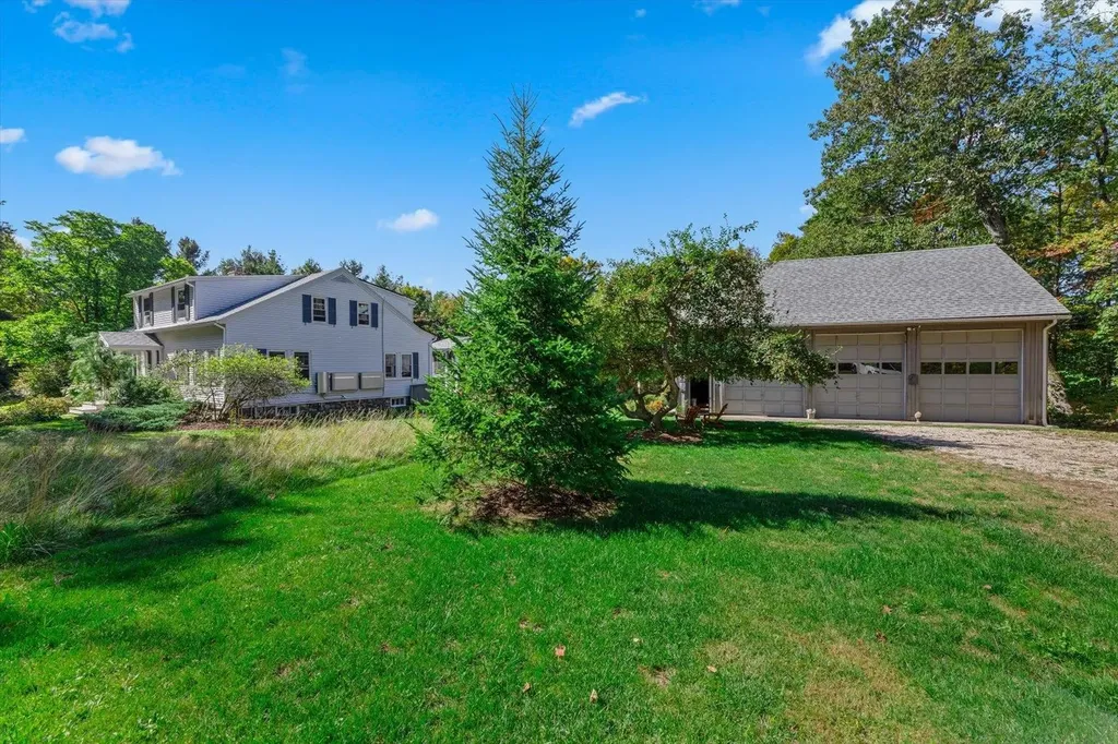 18 Antrim Road Hancock NH 03449